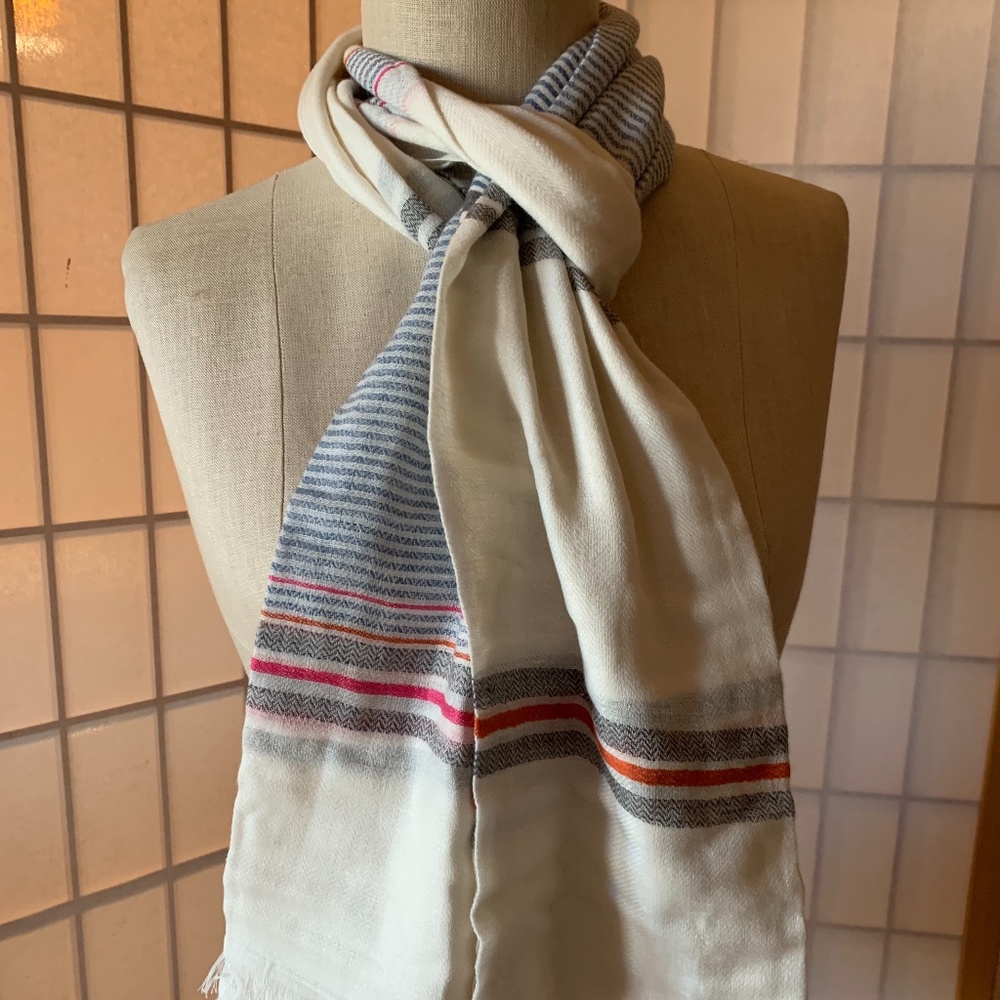 Athleta scarf with stripes